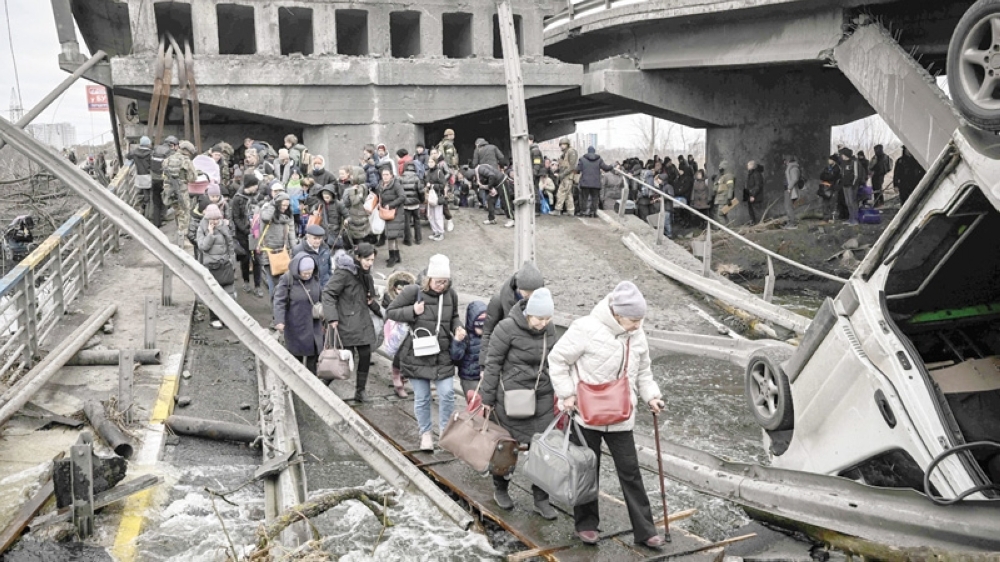 Ukraine says Mariupol evacuation delayed by Russian ceasefire violations