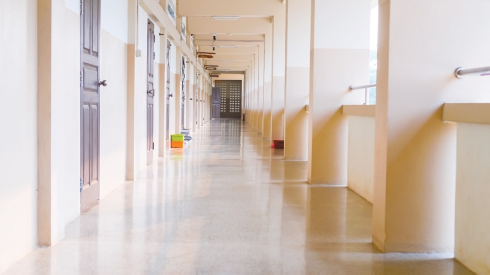 Schools get mandate to go 100% offline