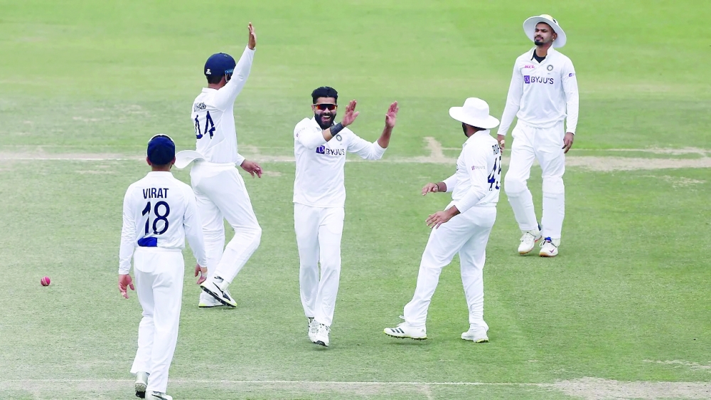 Jadeja stars as India crush Lanka