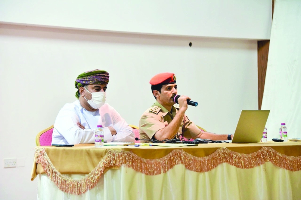 محاضرة تعريفية للكلية العسكرية التقنية بمحافظة الظاهرة