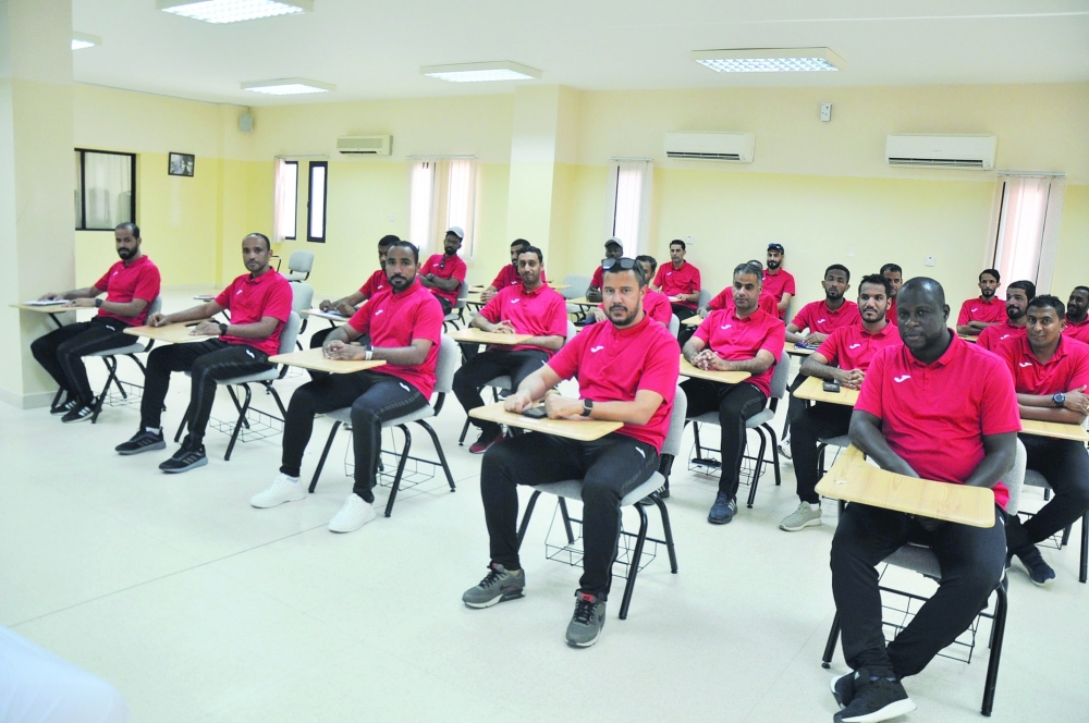 ختام دورة مدربي كرة القدم للمستوى c بعبري