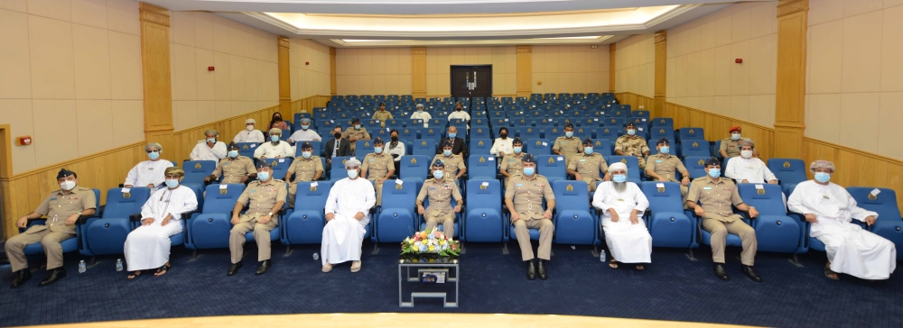 تكريم عدد من المعلمين بسلاح الجو