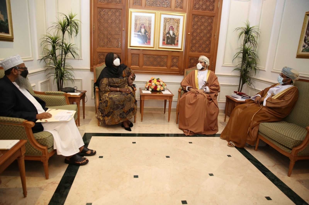 بحث أوجه التعاون التجاري والاقتصادي بين سلطنة عمان وكينيا