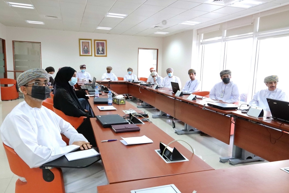 استعراض قاعدة البيانات المركزية بـ”التعليم العالي”