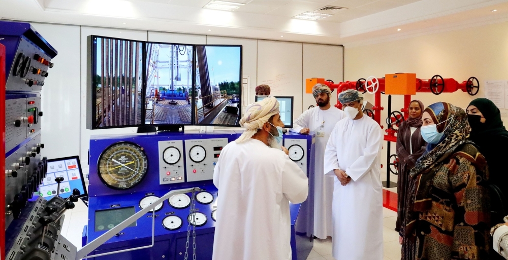 بحث الفرص المتاحة للشباب في مؤسسات التدريب الخاصة
