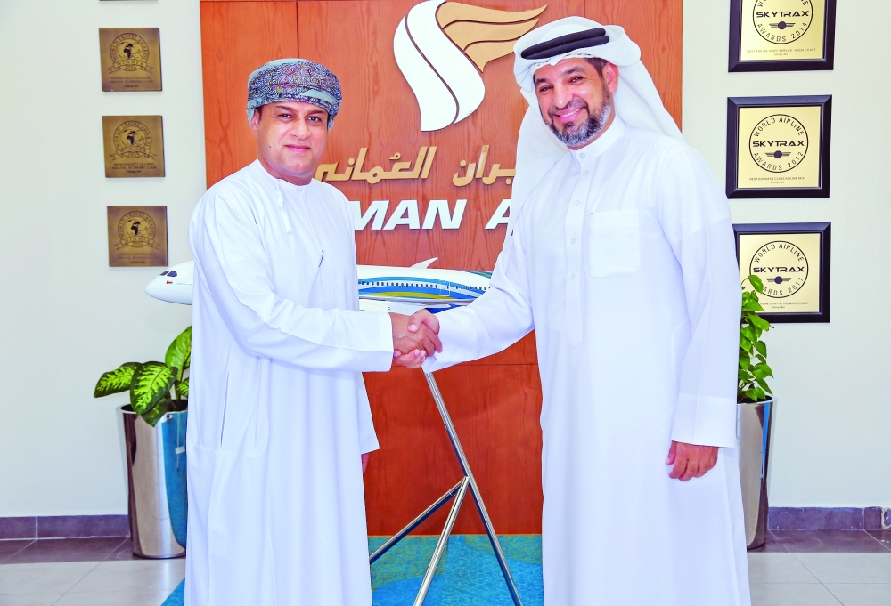 الطيران العماني و«السلام» يتعاونان لتنمية أسواق المسافرين
