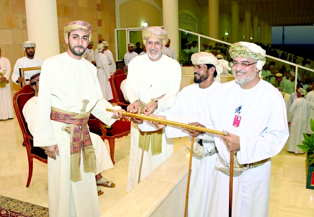 الهجانة السلطنة تحصد سيف الاتحاد الذهبي في ختام مهرجان الهجن
