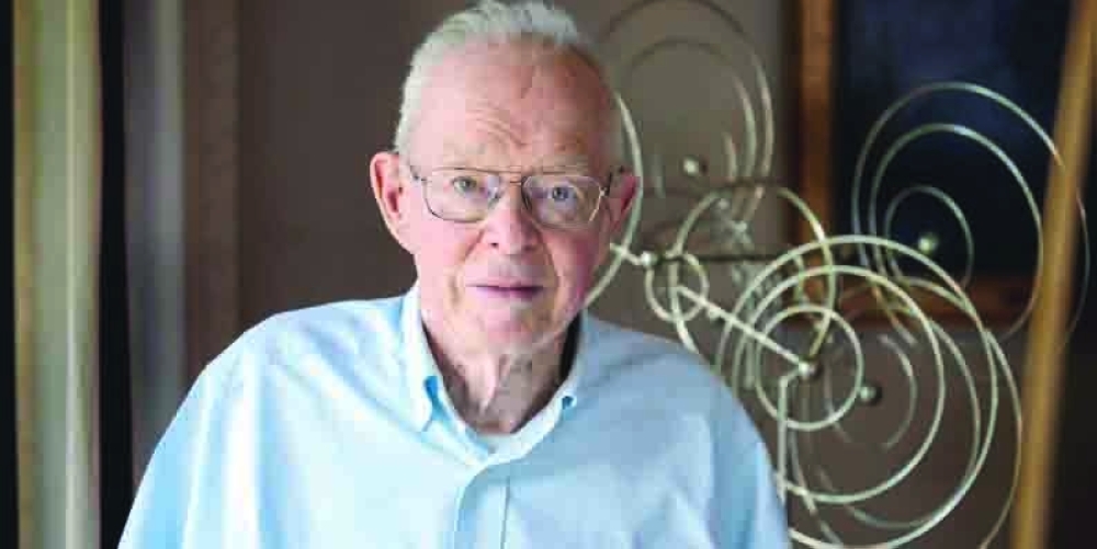 وفاة عالم الفيزياء الفلكية يوجين باركر