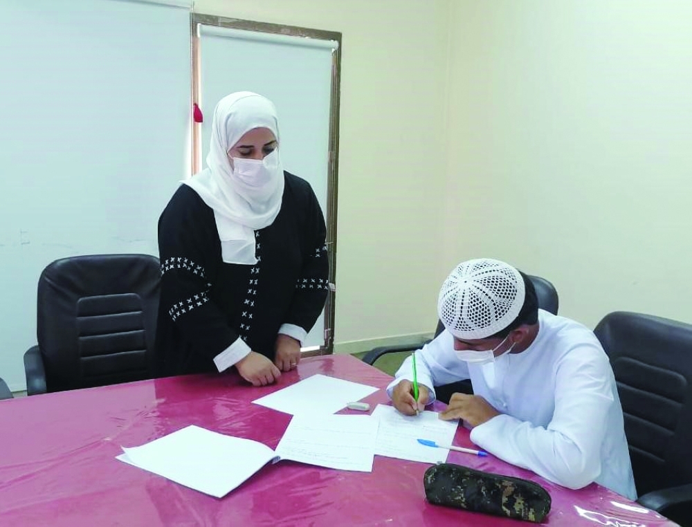 تقييم ذوي الإعاقة السمعية في مسابقة القرآن الكريم بمسندم