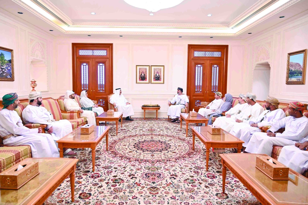 وفد بحريني يطلع على
تجربة «الشورى» في إدارة الوثائق