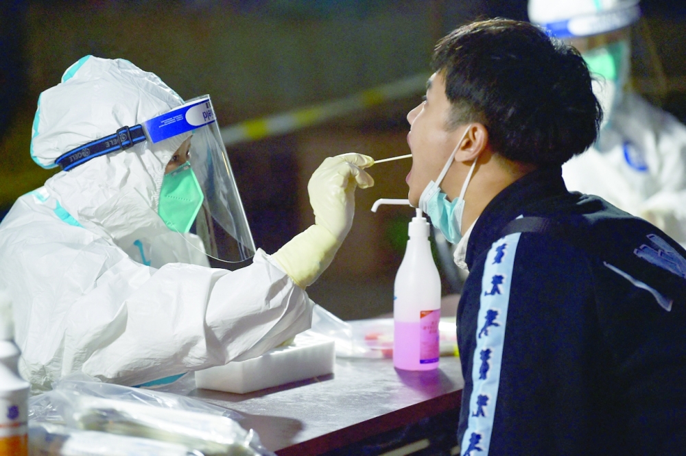 الإصابات العالمية تتخطى 463 مليون واللقاحات 10 مليار
بريطانيا توافق على استخدام عقار”إيفوشيلد” لوقاية بعض الأشخاص من كورونا