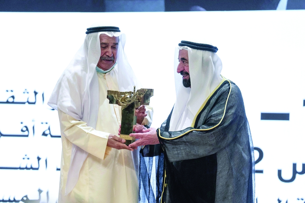 الدورة 31 من أيام الشارقة المسرحية تكرم الكويتي “جاسم النبهان” والامارتي “بلال عبدالله”