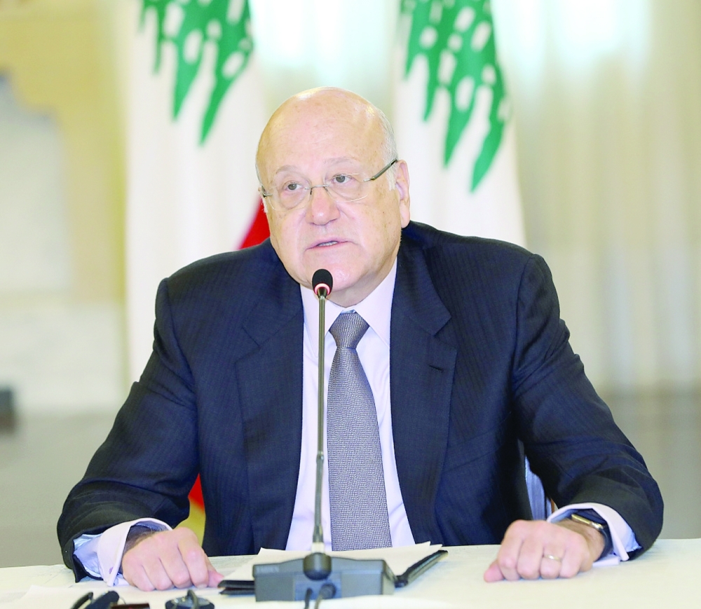 ميقاتي: بعض القضاة يدفعون باتجاه افتعال توترات في لبنان
لبنان يدعو الولايات المتحدة لمواصلة جهودها في استكمال المفاوضات لترسيم الحدود البحرية