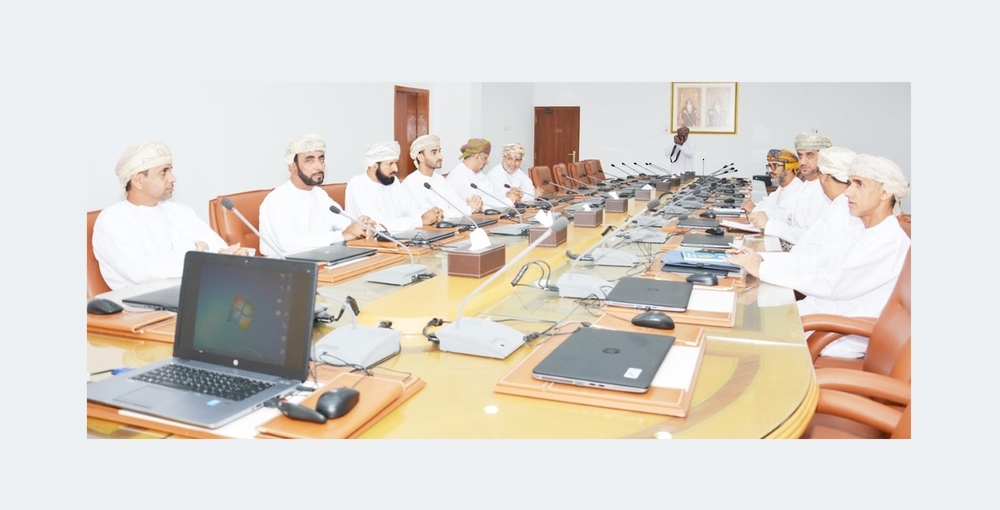 محافظ شمال الشرقية يلتقي أعضاء مجلس الشورى ممثلي ولايات المحافظة