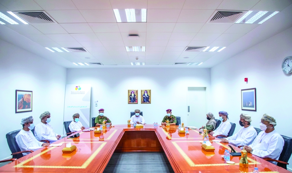 الهدابي يستقبل وفدي كلية الحرس التقنية وجامعة أريزونا