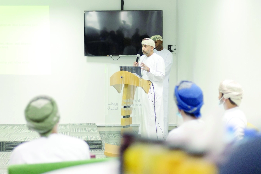 «مدائن» تطلق مبادرة لدعم بيئة الأعمال في واحة المعرفة مسقط