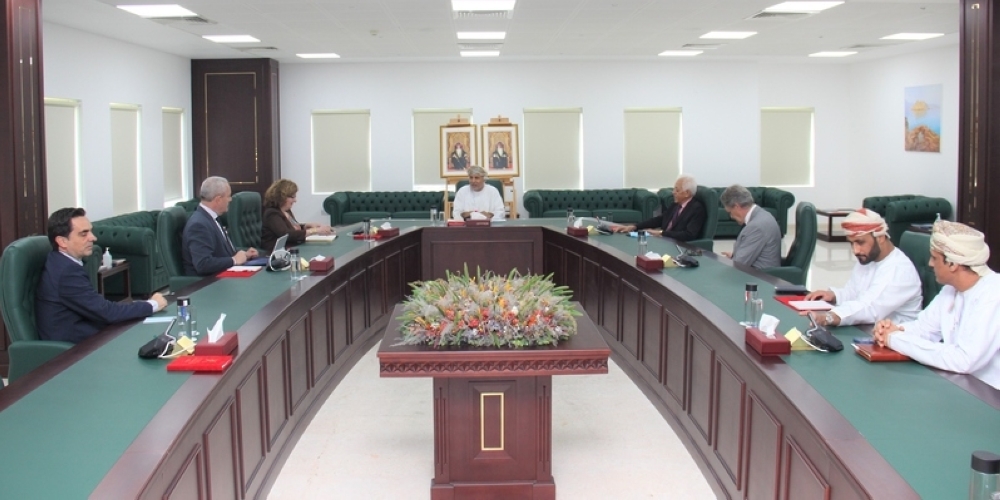 القناصل الفخريون لسلطنة عُمان يتعرفون على الفرص الاستثمارية في المناطق الاقتصادية والحرة