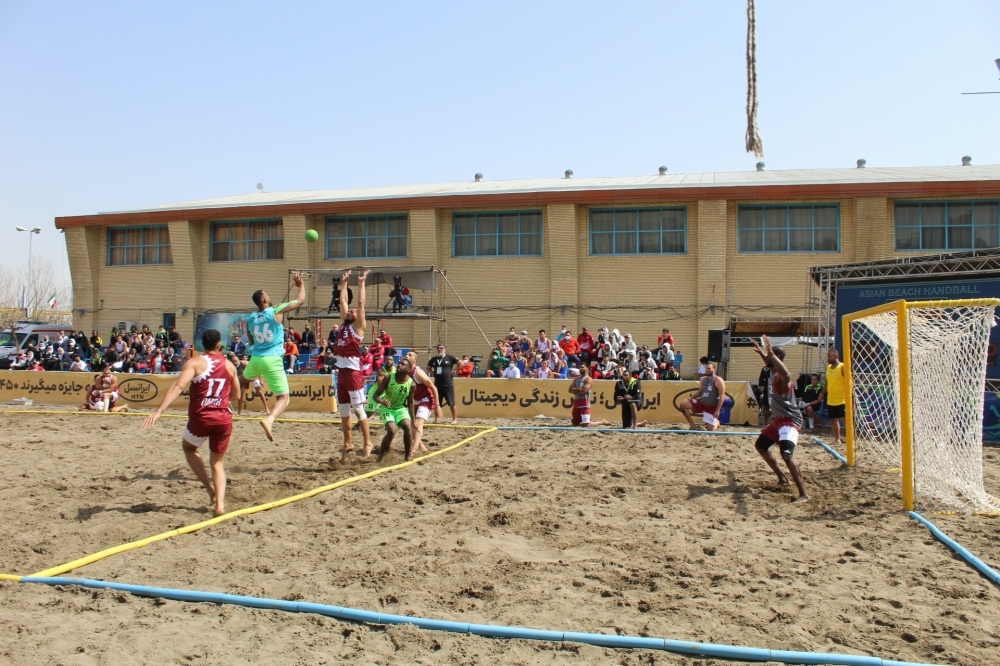 منتخب اليد الشاطئية يخسر من قطر بالبطولة الآسيوية بطهران