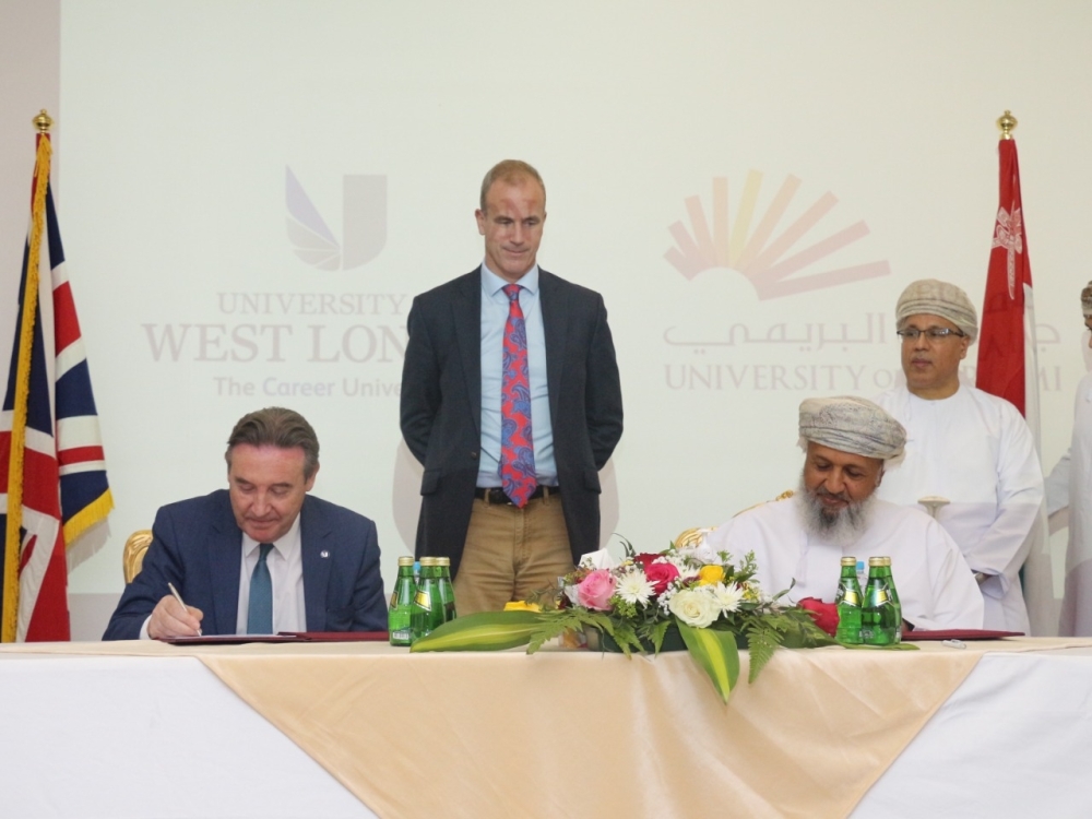 مذكرة تفاهم لتعزيز التعاون البحثي بين جامعتي البريمي وغرب لندن