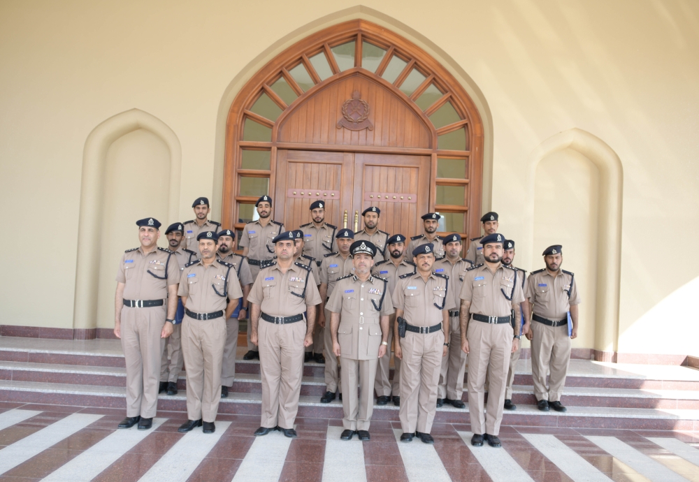 شرطة الداخلية تختتم دورة التعامل مع الجمهور