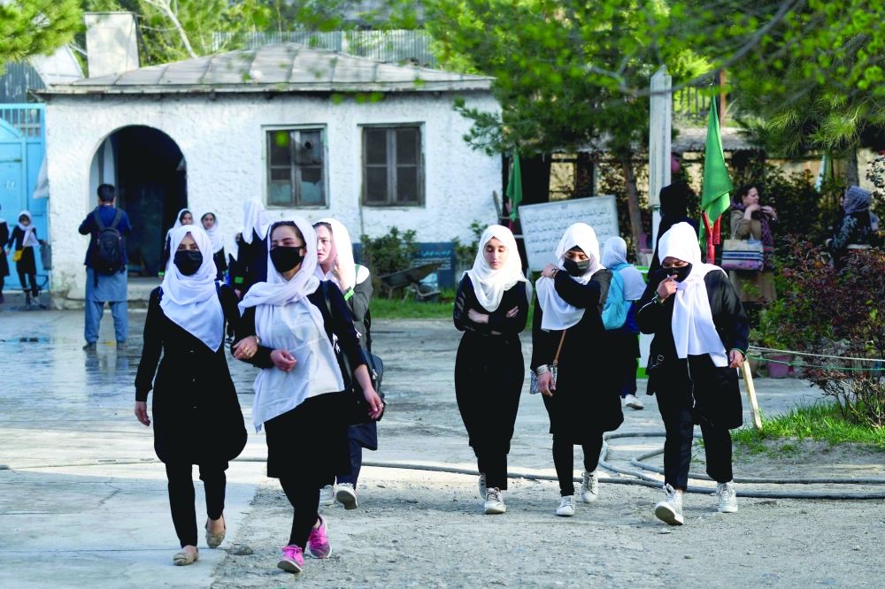 الأمم المتحدة تعبر عن استيائها وتعتبره قرارا يضعف الثقة
طالبان تغلق مدارس بنات الثانوية في أفغانستان بعد ساعات من إعادة فتحها