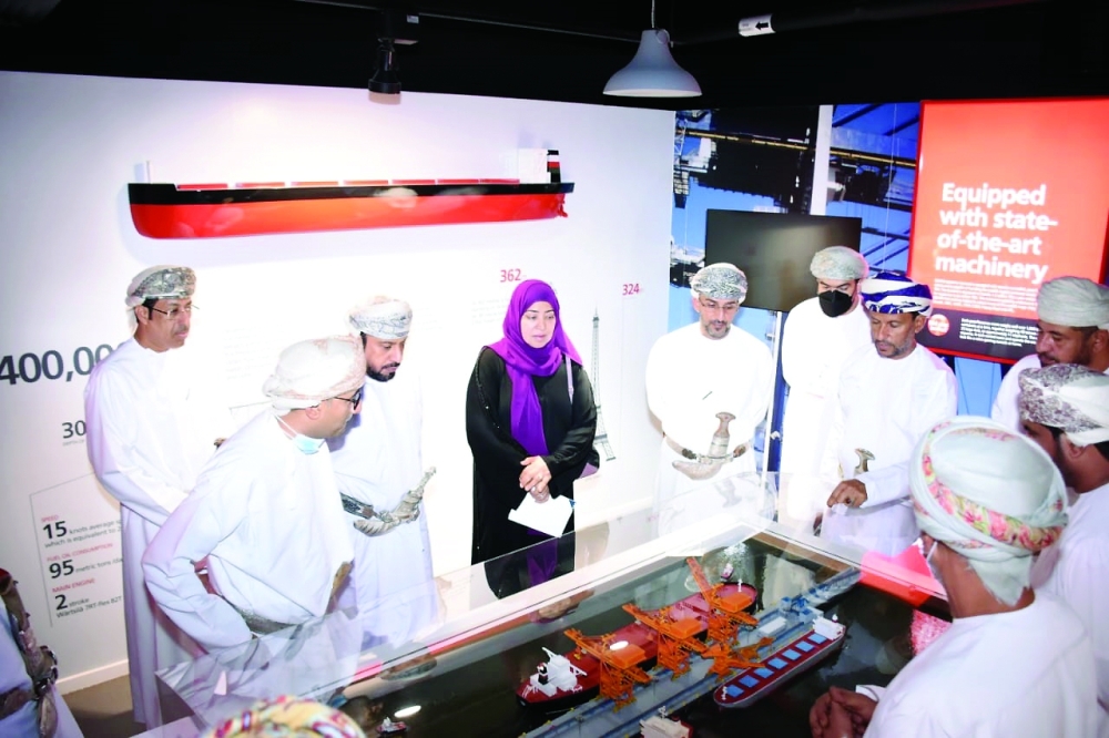 لجنتا «الاقتصادية» و«الشباب» بمجلس
الشورى تطلعان على مستجدات ميناء صحار