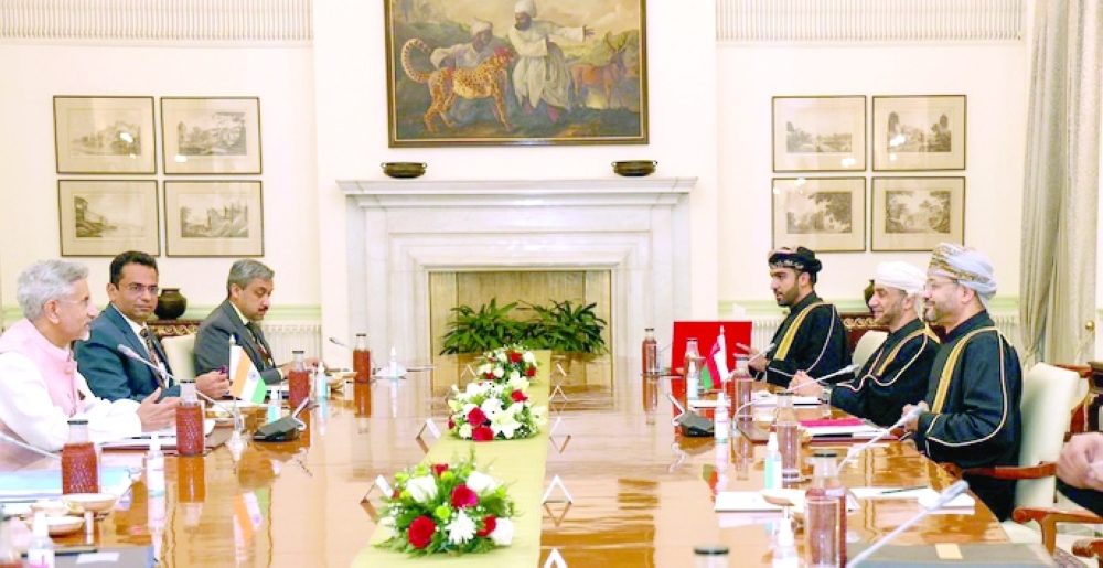 مباحثات سياسية بين سلطنة عمان والهند