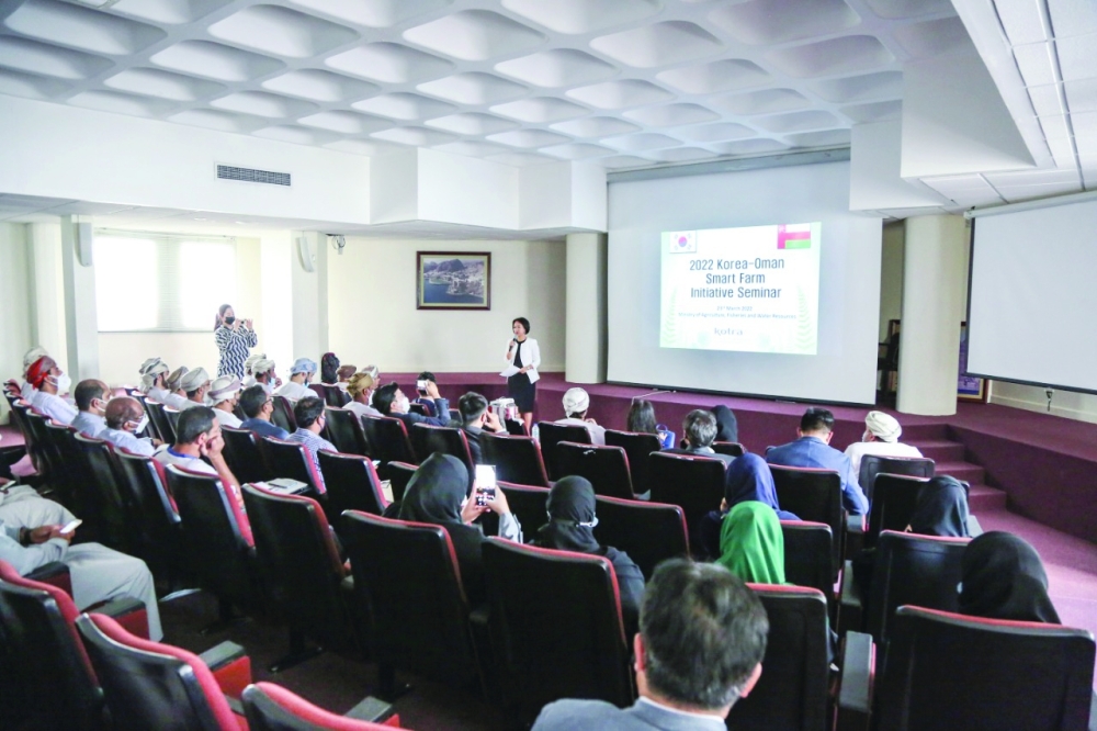 ندوة تستعرض أحدث تقنيات الزراعية الذكية