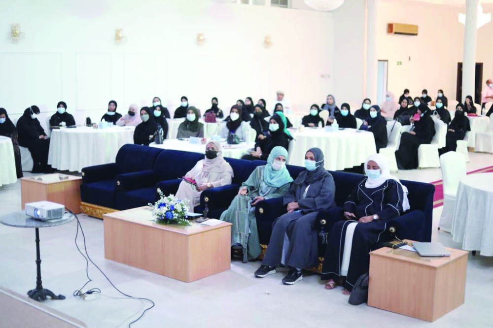 تنفيذ دورة تدريبية لبرنامج الوقاية ومكافحة العدوى بمسقط