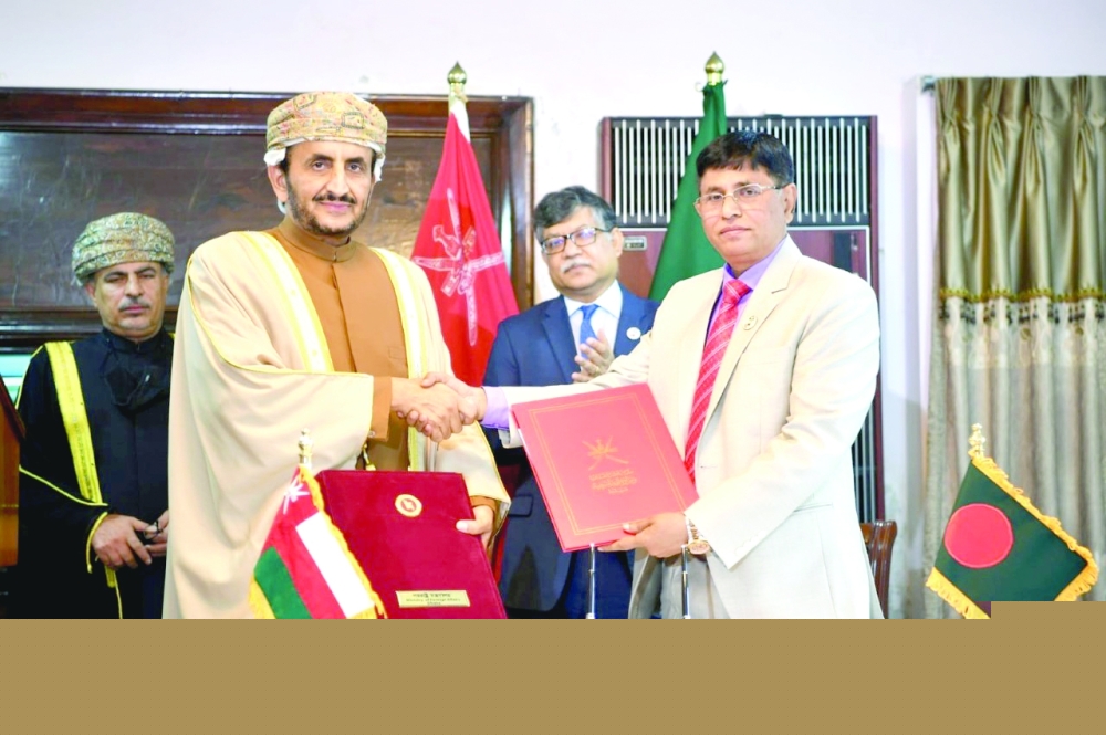 جلسة مباحثات سياسية بين سلطنة عمان وبنجلاديش