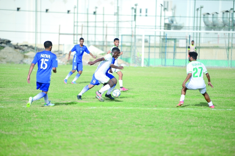 أندية صحم وظفار ومسقط ونزوى تبحث عن تذكرة العبور لنهائي الشباب