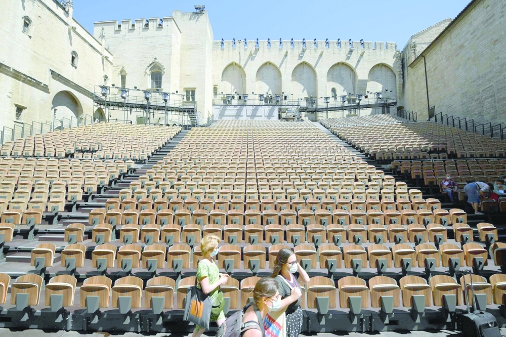 افتتاح مهرجان أفينيون الفرنسي بمسرحية روسية