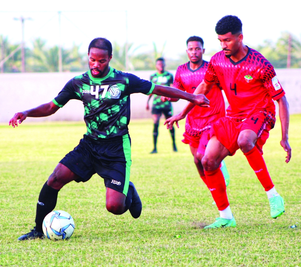 صحار يكسب المصنعة وديا