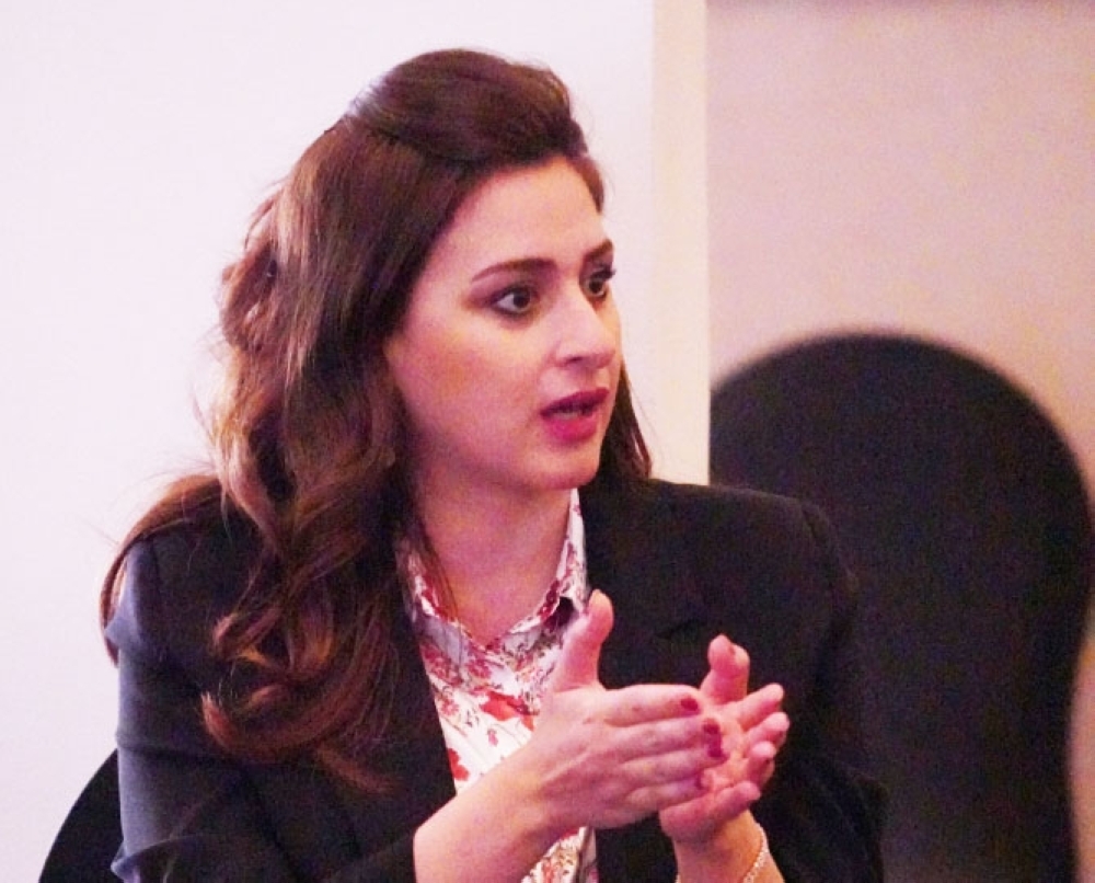 آلاء كراجة: المخرج الفلسطيني مرتبط بالسياسة..
لكنه نجح في تقديم الفلسطيني بأبعاده النفسية والاجتماعية