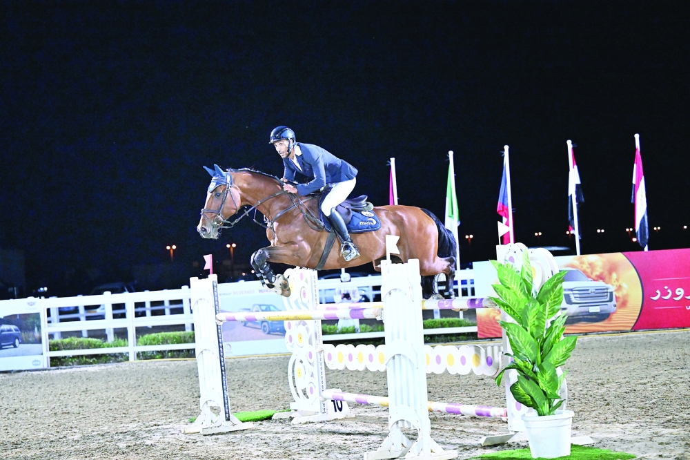 مصر تتوج بالبطولة الدولية لقفز الحواجز بمزرعة الرحبة