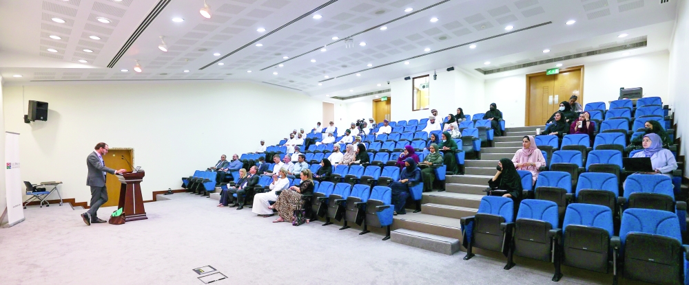 محاضرة قانونية تستعرض مستجدات مشاريع “الطاقة المتجددة”