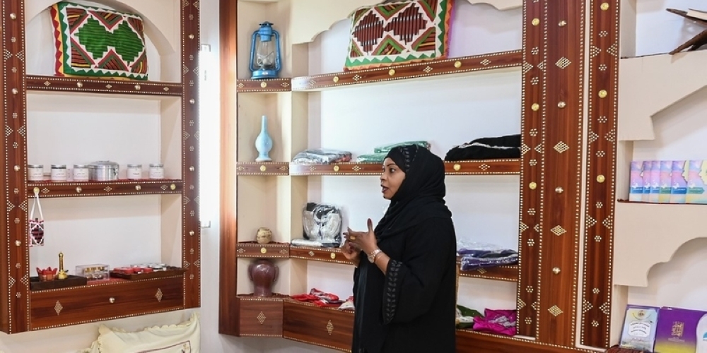 جمعية المرأة العُمانية بولاية صور.. تحقيق لأهداف المجتمع الأسري ضمن برامج تثقيفية نوعية
