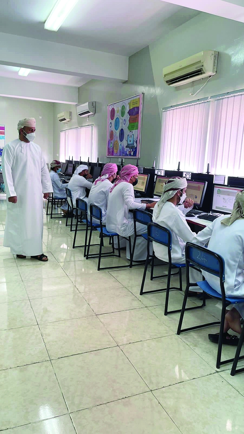 مقابلات توظيف لأكثر من 700 باحث عن عمل بمحافظة مسندم