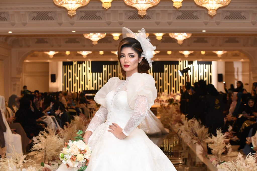 الأصالة العمانية وللتصاميم العصرية تمتزج جمالا في عرض فساتين زفاف جنة ستايلمام الجاني تمتزج جمالا في عرض فساتين زفاف جنة ستايل 5 IMG 20220301 WA0012