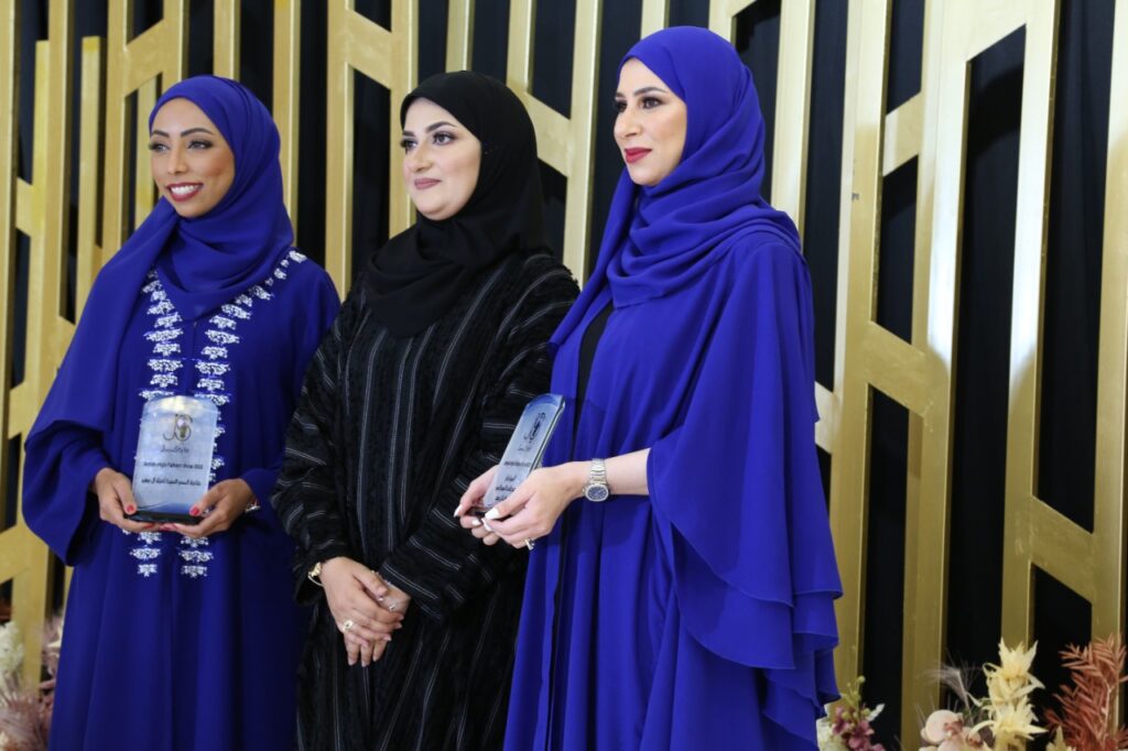 الأصالة العمانية وللتصاميم العصرية تمتزج جمالا في عرض فساتين زفاف جنة ستايلمام الجاني تمتزج جمالا في عرض فساتين زفاف جنة ستايل 2 IMG 20220301 WA0017