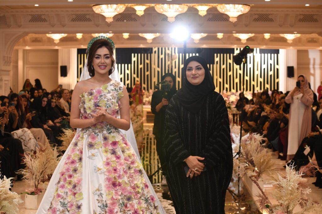 الأصالة العمانية وللتصاميم العصرية تمتزج جمالا في عرض فساتين زفاف جنة ستايلمام الجاني تمتزج جمالا في عرض فساتين زفاف جنة ستايل 3 IMG 20220301 WA0018