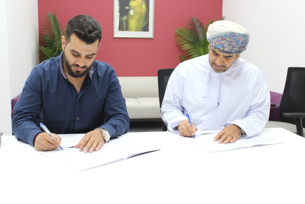 مدينة سمائل الصناعية تنجح في توطين مشروع لصنع وتركيب المنتجات المعدنية 2 IMG 20220313 WA0022