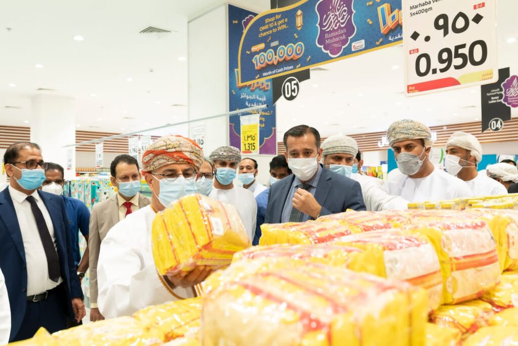 مدائن تفتتح معرض المنتجات العمانية في اللولو هايبر ماركت بمسقط مول 3 IMG 20220320 WA0010
