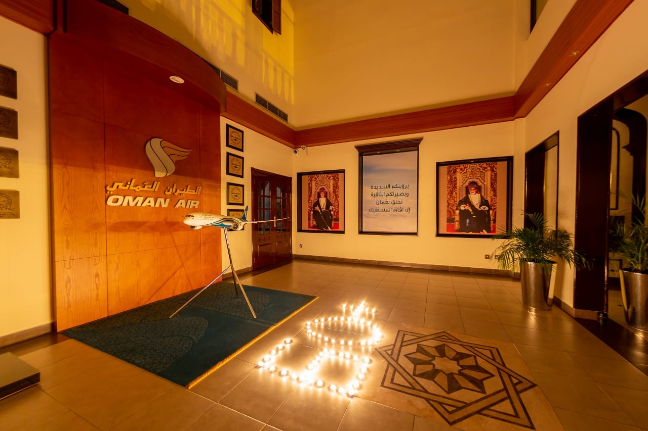 الطيران العماني يطفئ الأضواء في ساعة الأرض 2022