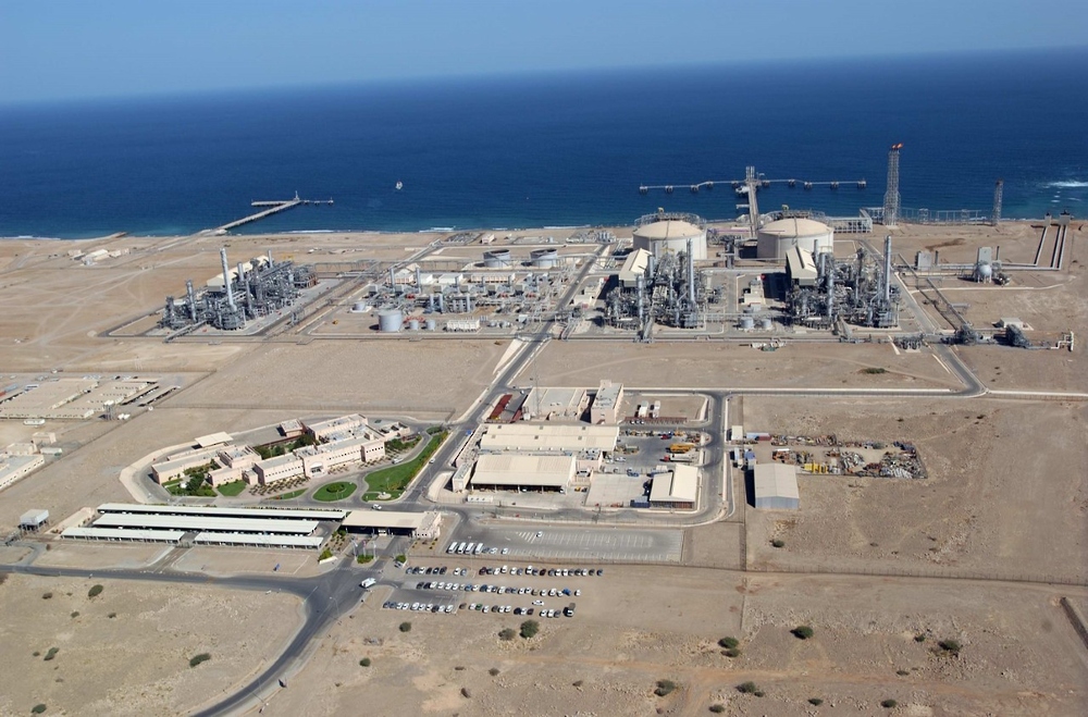 انخفاض إنتاج الغاز الطبيعي بسلطنة عُمان بنسبة 1ر5 بالمائة بنهاية يناير 2022.. النشرة الاقتصادية