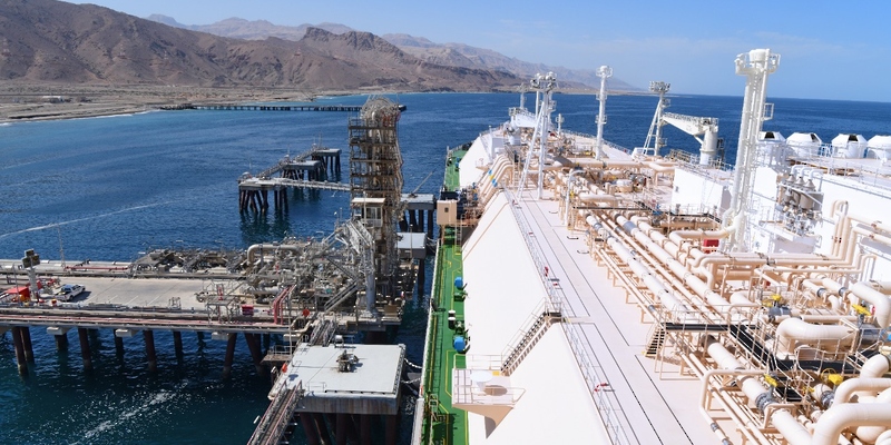 الشركة العُمانية للغاز الطبيعي المسال تقدِّم برامج الدعم الوطنية في مجال الاستثمار الاجتماعي