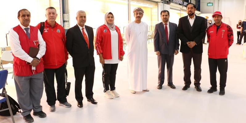 سفير سلطنة عمان بجمهورية مصر العربية يزور المنتخب الوطني للرماية