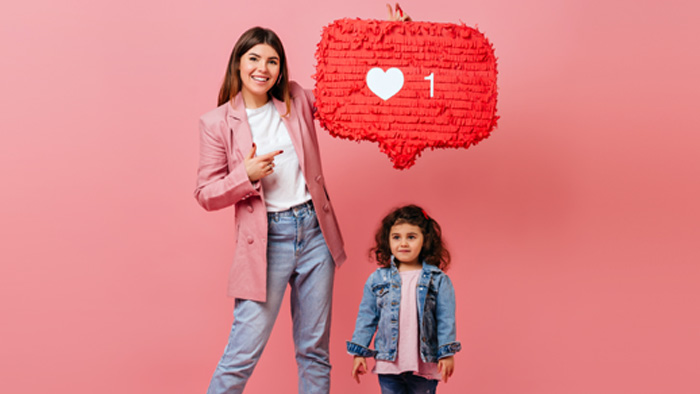 Parents who post photos of their kids on social media tend to have friend-like parenting style