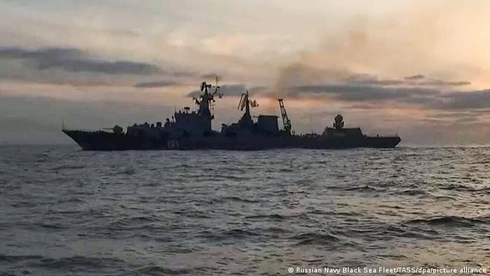 Russian warship sinks in Black Sea