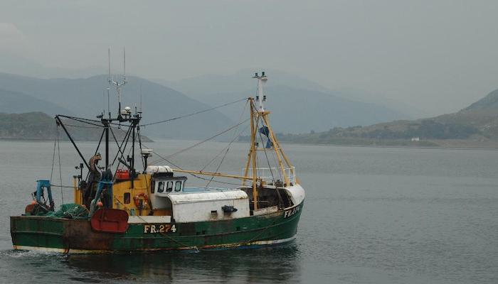 Do not use fishing boats for unlicensed activity, Ministry warns